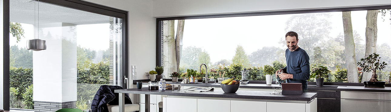 Homepage Fa. Hartmann & Stoos GmbH: Startbild